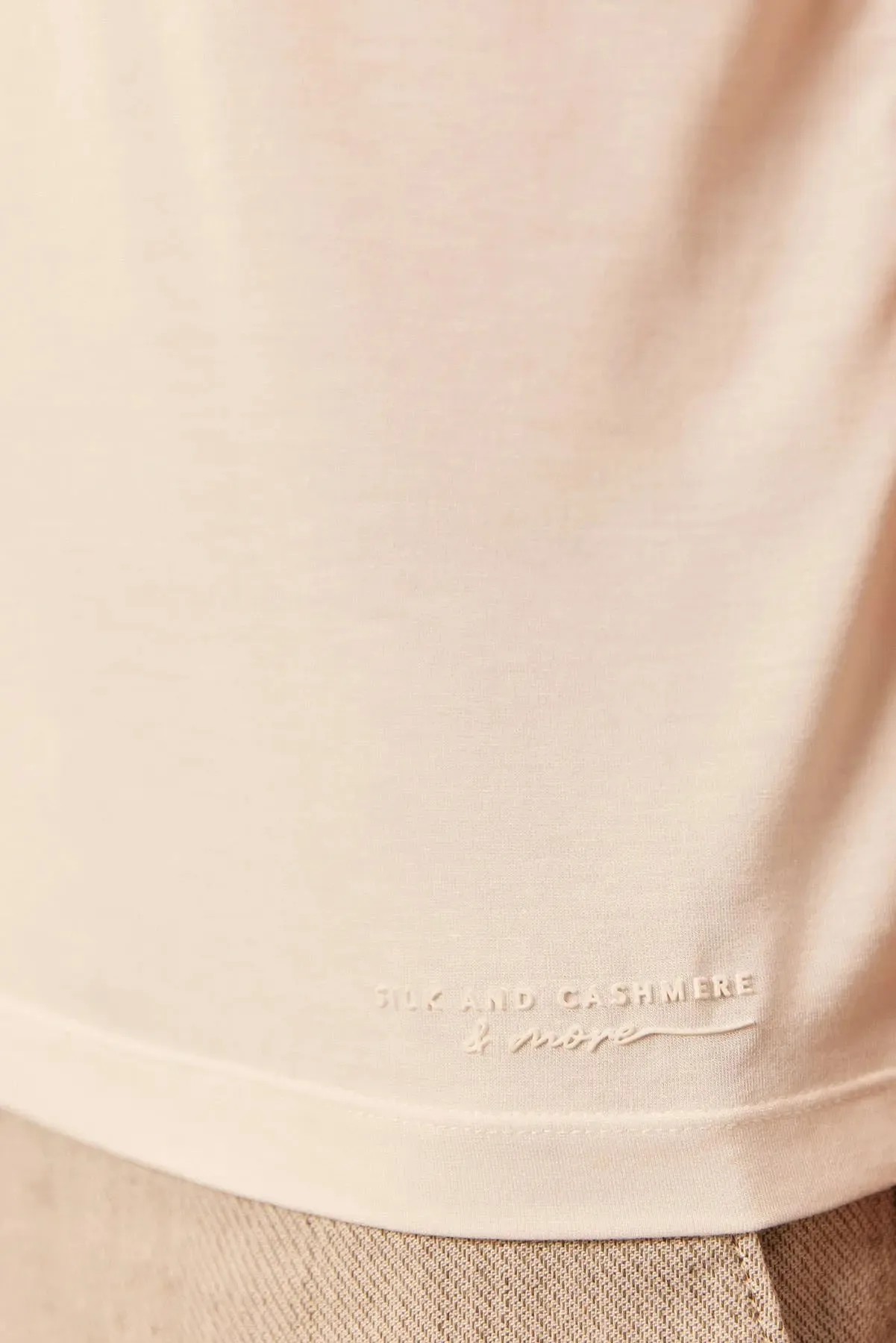 White Fersatile Short Sleeve Round Collar & More Natural Modal Men's Pocket T-Shirt